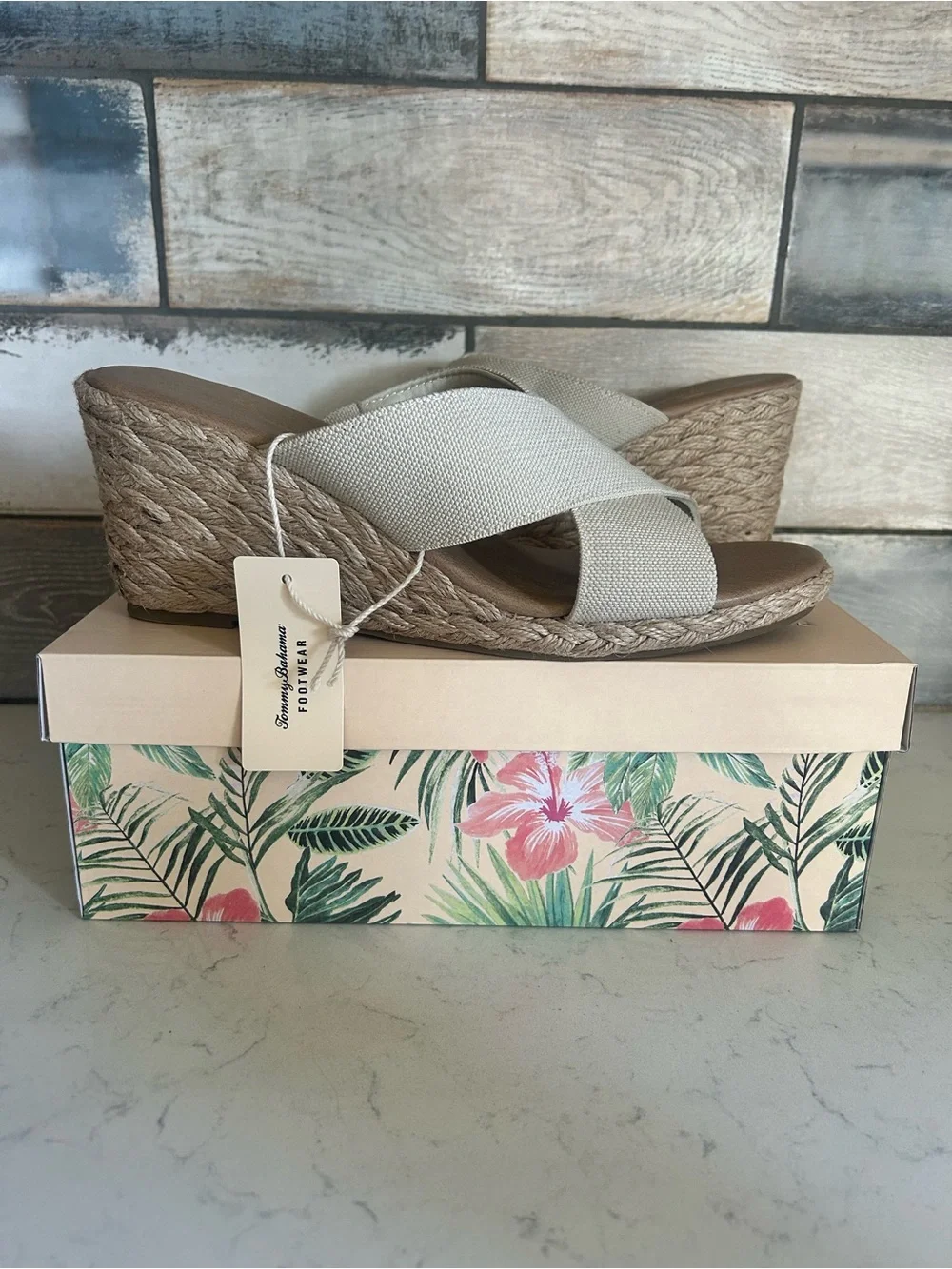 NEW Tommy Bahama Suzette Canvas Espadrille Wedge Sandals